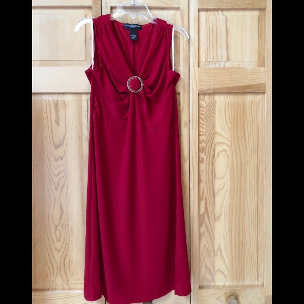 Ladies dress with rhinestone buckle